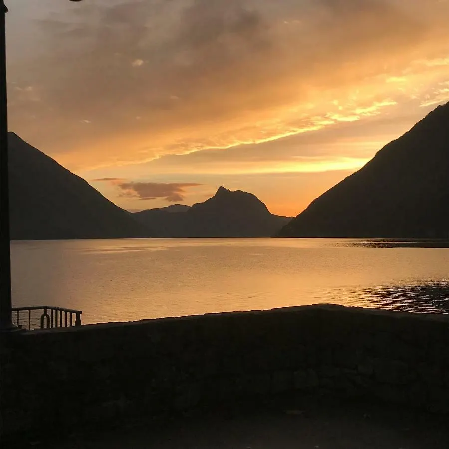 Milly Lake Claino 0*,  Italy